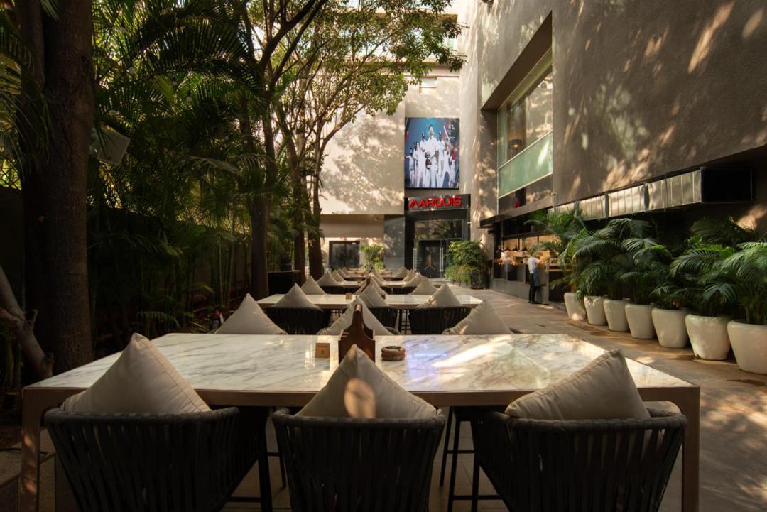 Radisson Blu Bengaluru Outer Ring Road Hotel Buitenkant foto